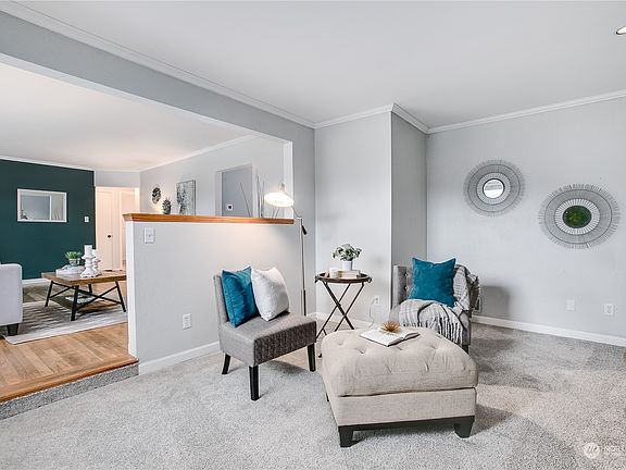 5th image of 2925 39th Avenue NE