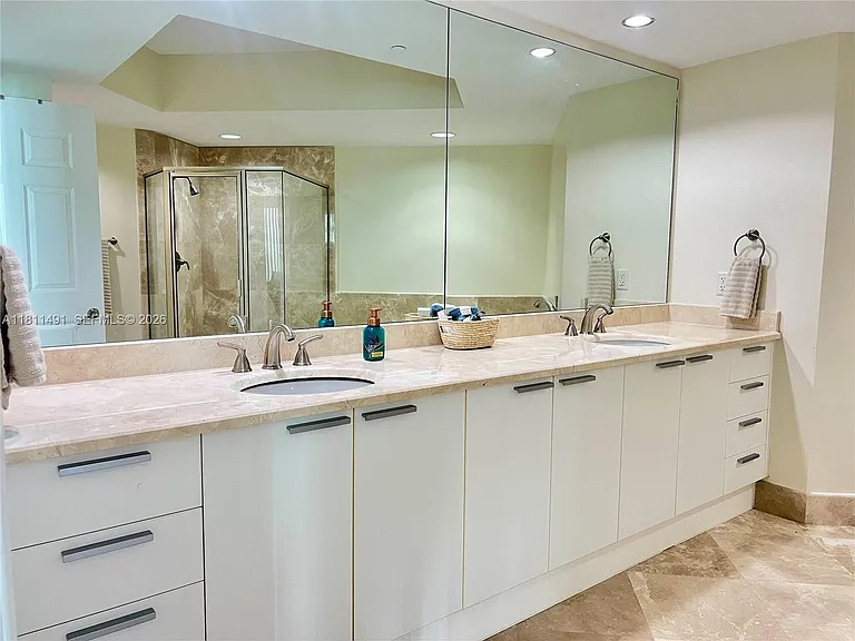 231 Riverside Dr #1210 — Photo 21