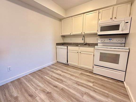 4th image of 10150 E Virginia Ave Unit 17-101