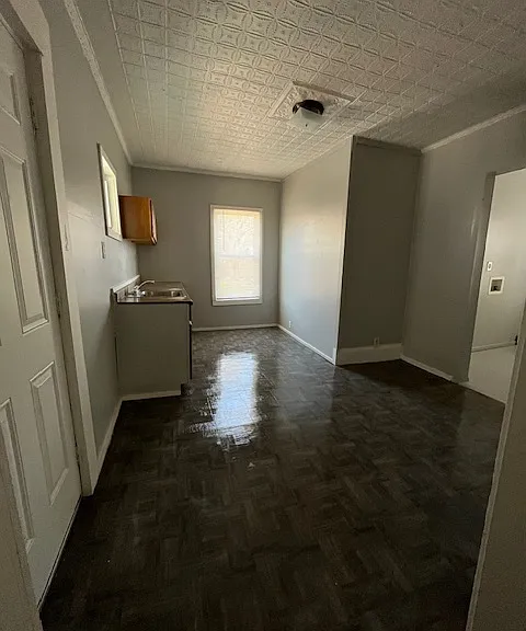 1284 Clifford Ave — Photo 5