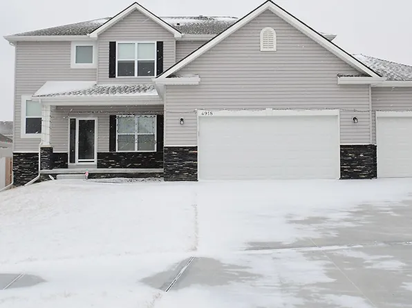 4918 N 209th Ave, Elkhorn, NE 68022