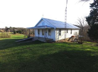 8315 Winchester Rd, Irvine, KY 40336