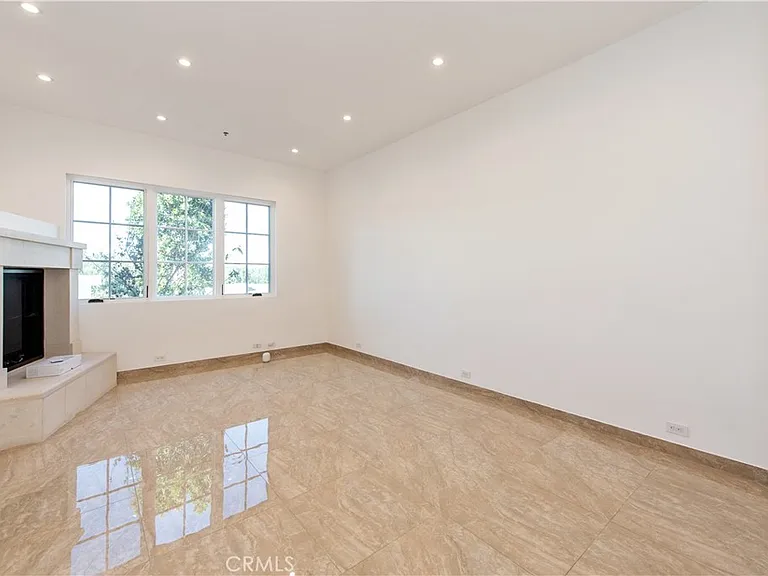 1578 Jade St — Photo 5