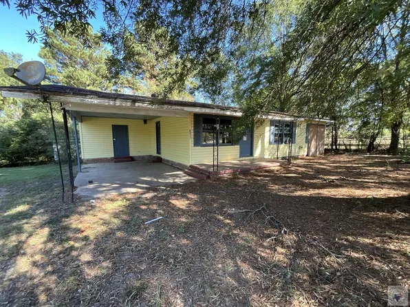 624 W Cypress St, Bloomburg, TX 75556