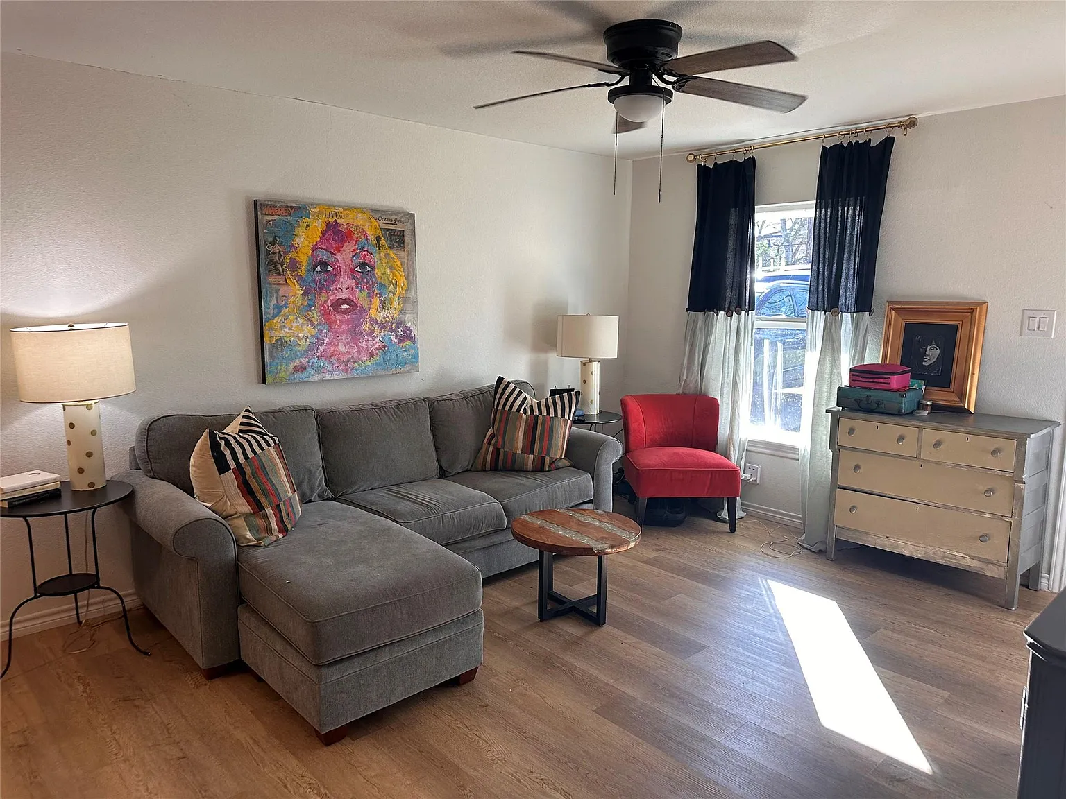 3 bed, 2.0 bath, 1007 sqft, $1,750 — Photo 4
