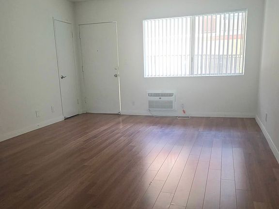 2nd image of 14335 Burbank Blvd APT 01