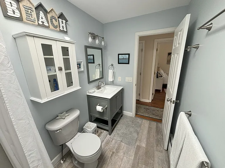 Main Bathroom