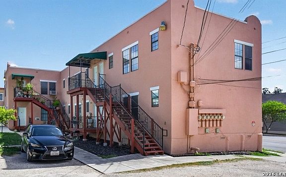 2nd image of 902 W Craig Pl #6
