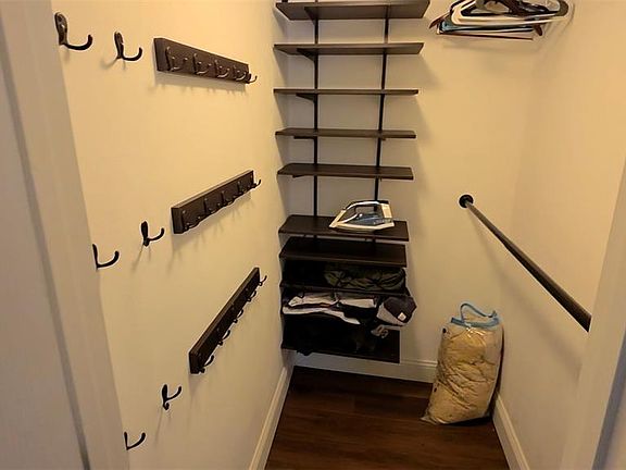 5th image of 1156 Rue La Ville Walk #1156