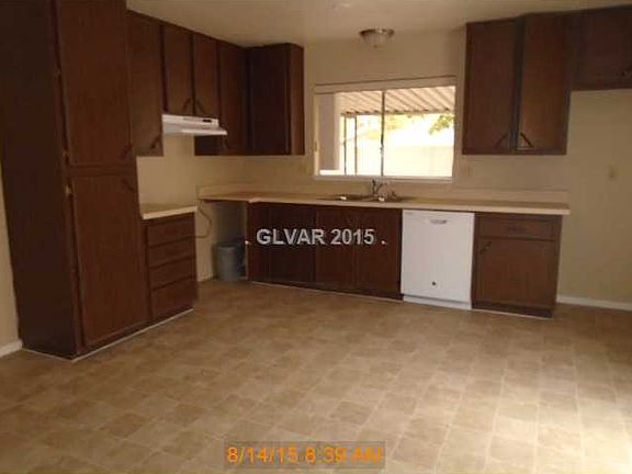 2nd image of 1484 Lucky St