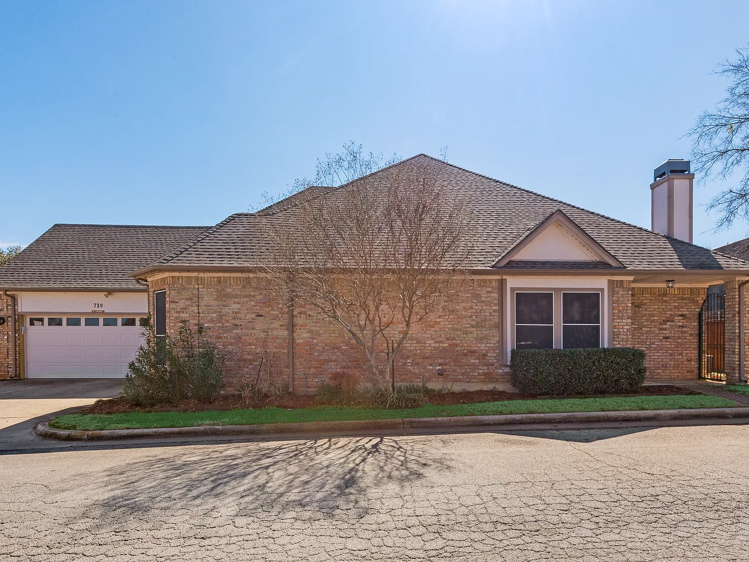 3 bed, 1601 sqft, $2,050 — Photo 3