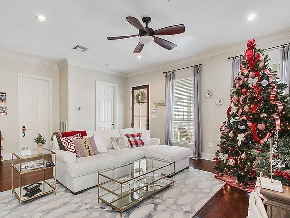 5th image of 5624 Catina St