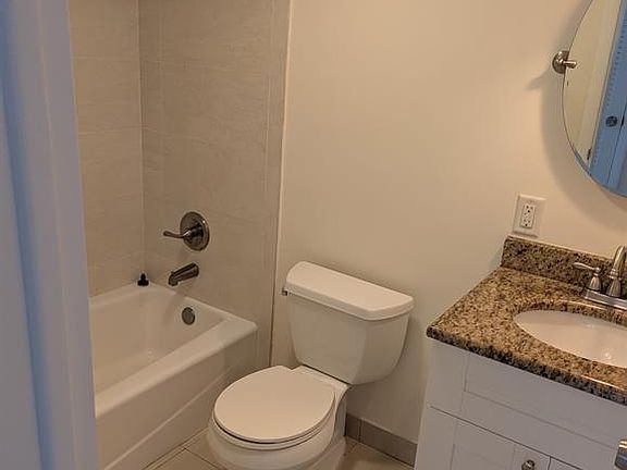 4th image of 5220 NE 14th Way APT 2