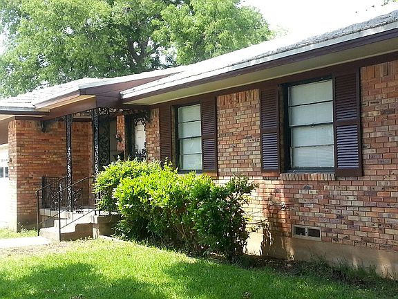 2nd image of 2121 Peggy Ln