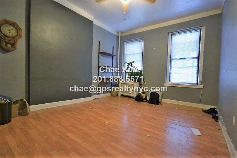 1st image of 328 W 15th St APT A3