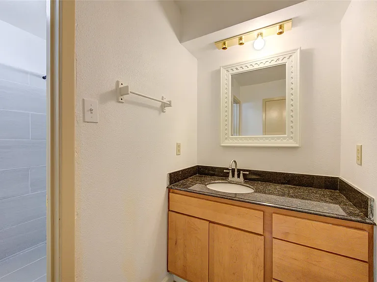 4403 Willow Beach Dr — Photo 20