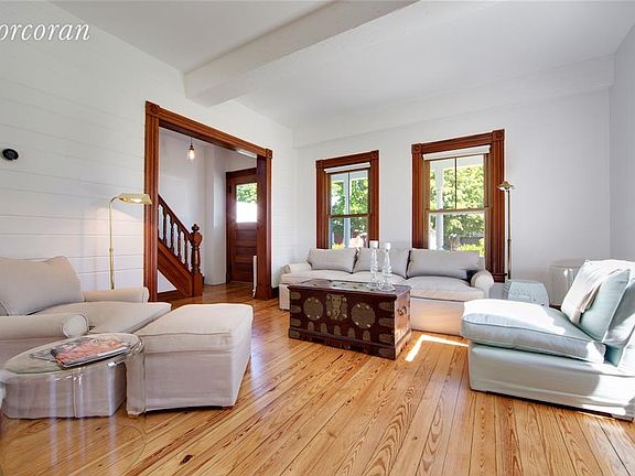 4th image of 314 Champlin Pl