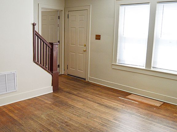2nd image of 287 Old South High St