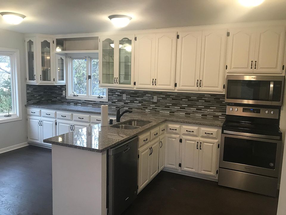 1st image of 5221 W Churchill Ln