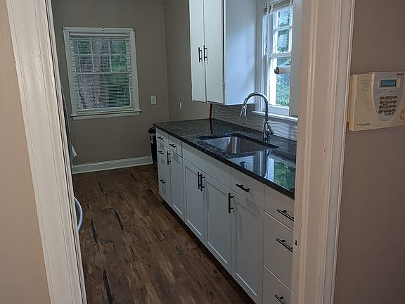 5th image of 519 S Hayford Ave
