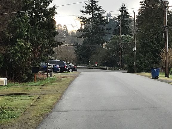 4th image of 13412 6th Ave S