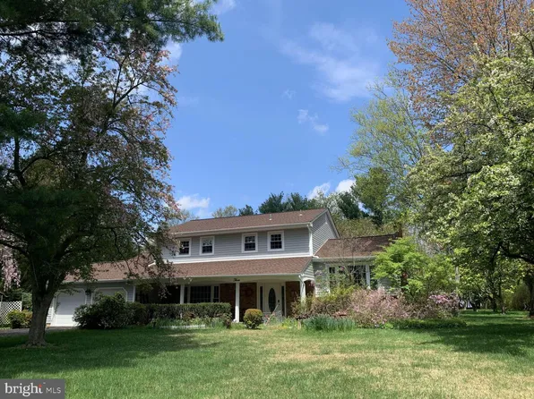 3 Manor Ridge Dr, West Windsor, NJ 08550