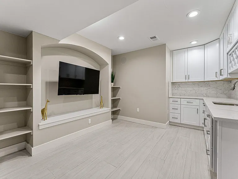 1660 Colorado Blvd — Photo 29