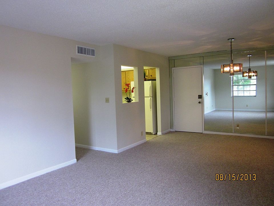1st image of 700 SE 2nd Ave APT 410