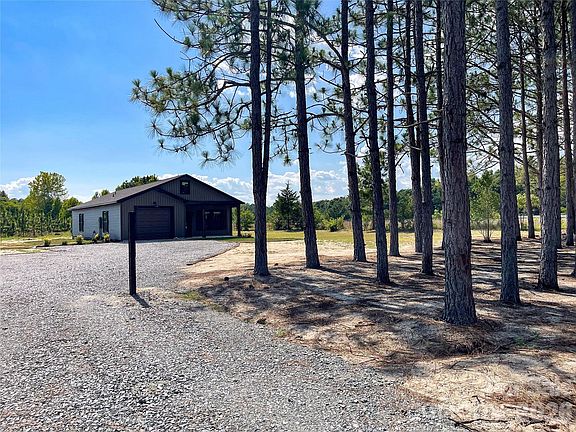 5th image of 1140 Miller Flat Rd