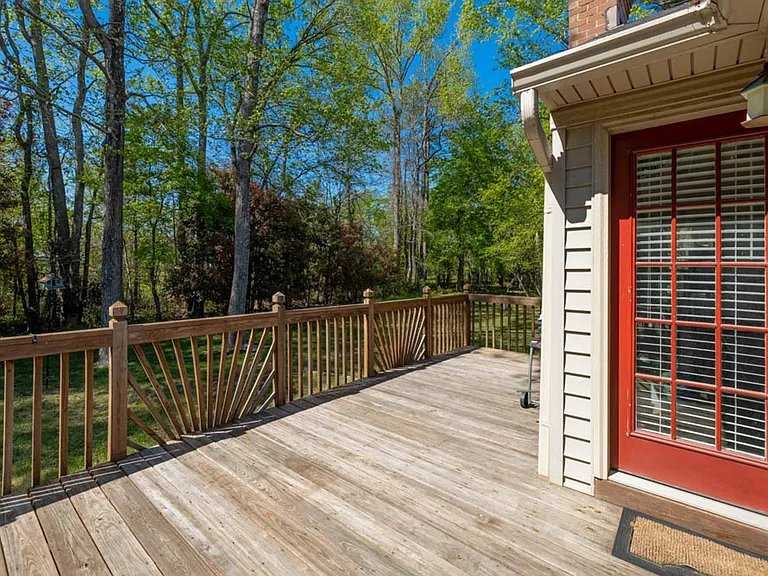 917 Fox Ridge Trl — Photo 30