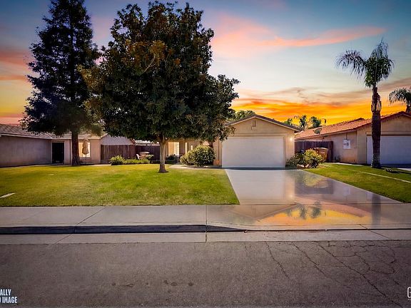 2nd image of 6107 Ragusa Ln