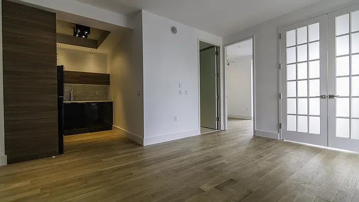 Rented by Nooklyn NYC LLC | media 97