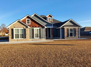 5255 Carlton Ridge Cir, Hahira, GA 31632