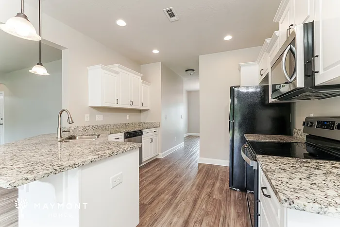 220 Pebble Ln — Photo 7
