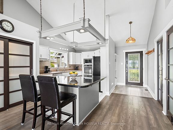 4th image of 4350 Armitage Ave