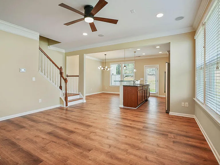 2120 Junewood Ln — Photo 8