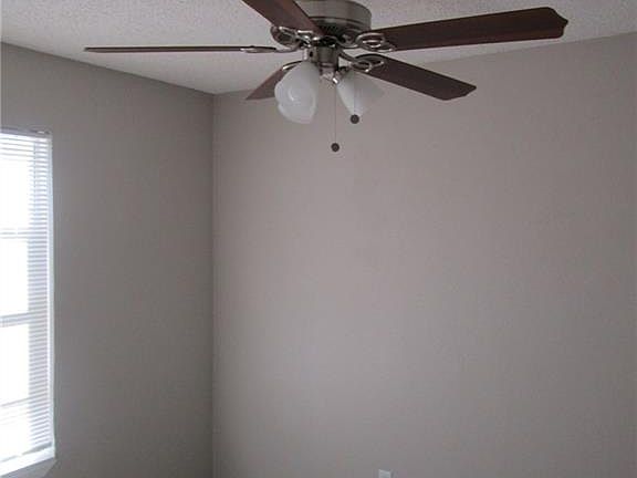 5th image of 2444 Dancy Dr S