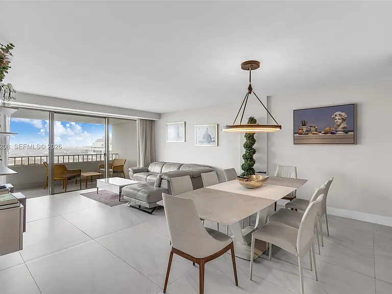 155 Ocean Lane Dr #1105 — Photo 4