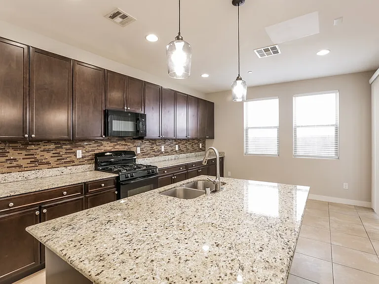 7563 Bethel Cove Ct — Photo 6