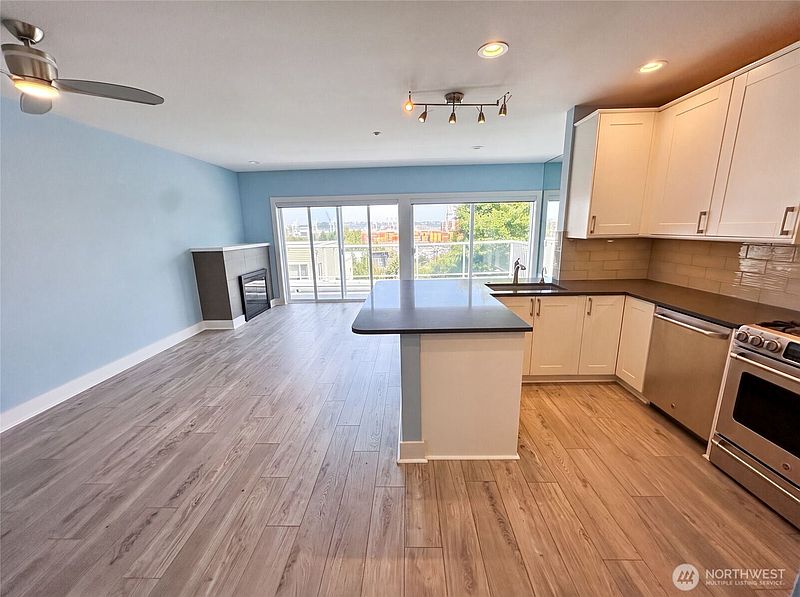 3rd image of 2325 Harbor Avenue SW #B2