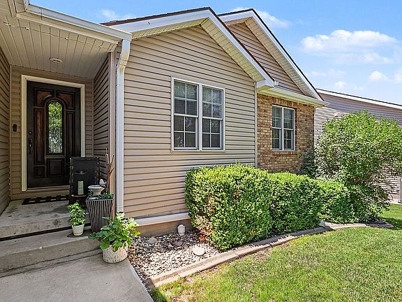 5th image of 5727 Harding Dr