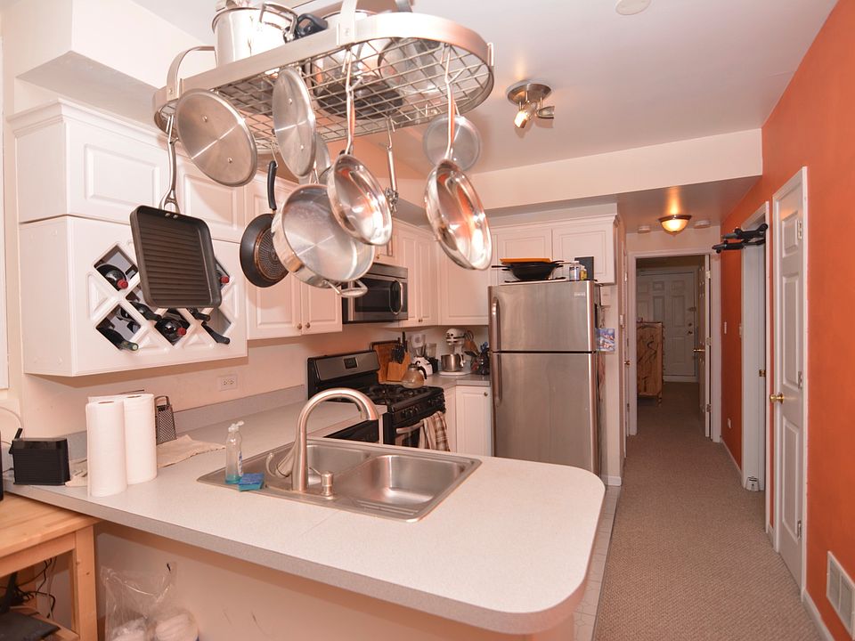 1st image of 1543 W Walton St #Garden