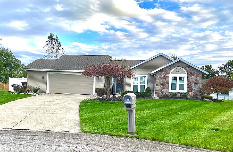 1st image of 104 Beechwood Pl