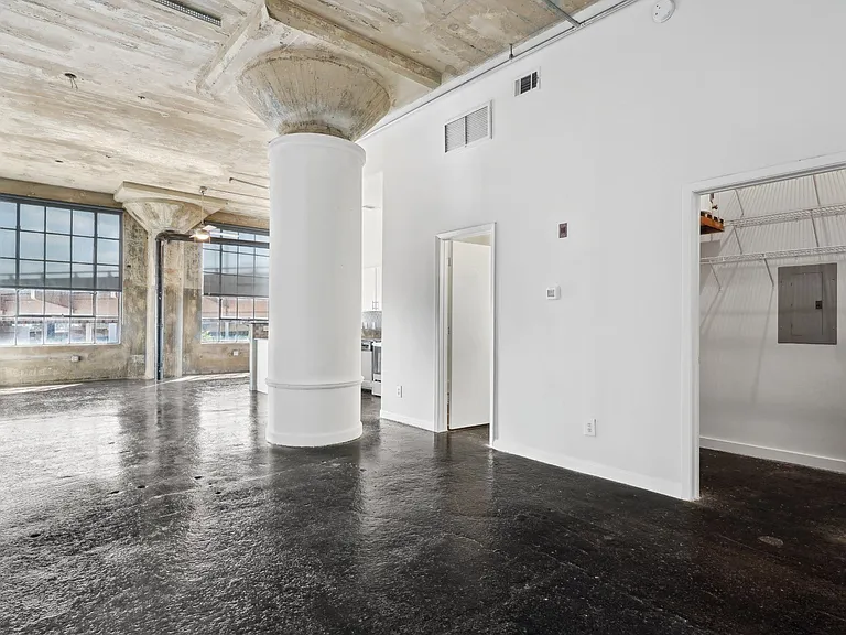 Deep Ellum Lofts — Photo 42