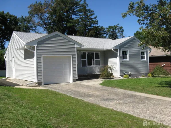 27 Violet Ter, Milltown, NJ 08850