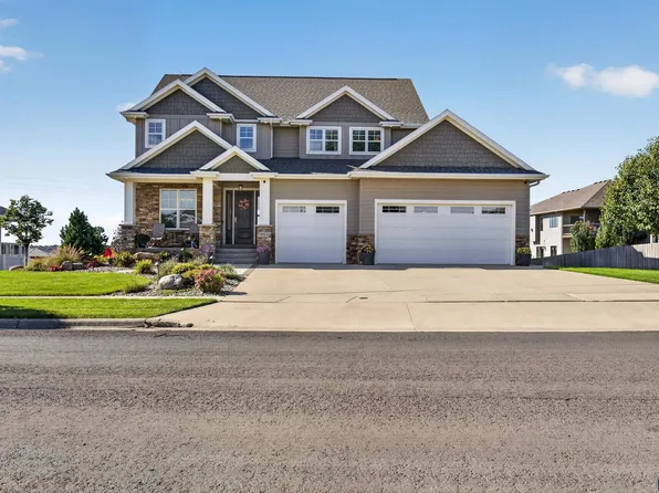 8324 E Water Wood St, Sioux Falls, SD 57110