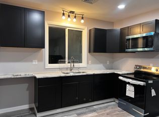 678 High St #3R, Central Falls, RI 02863