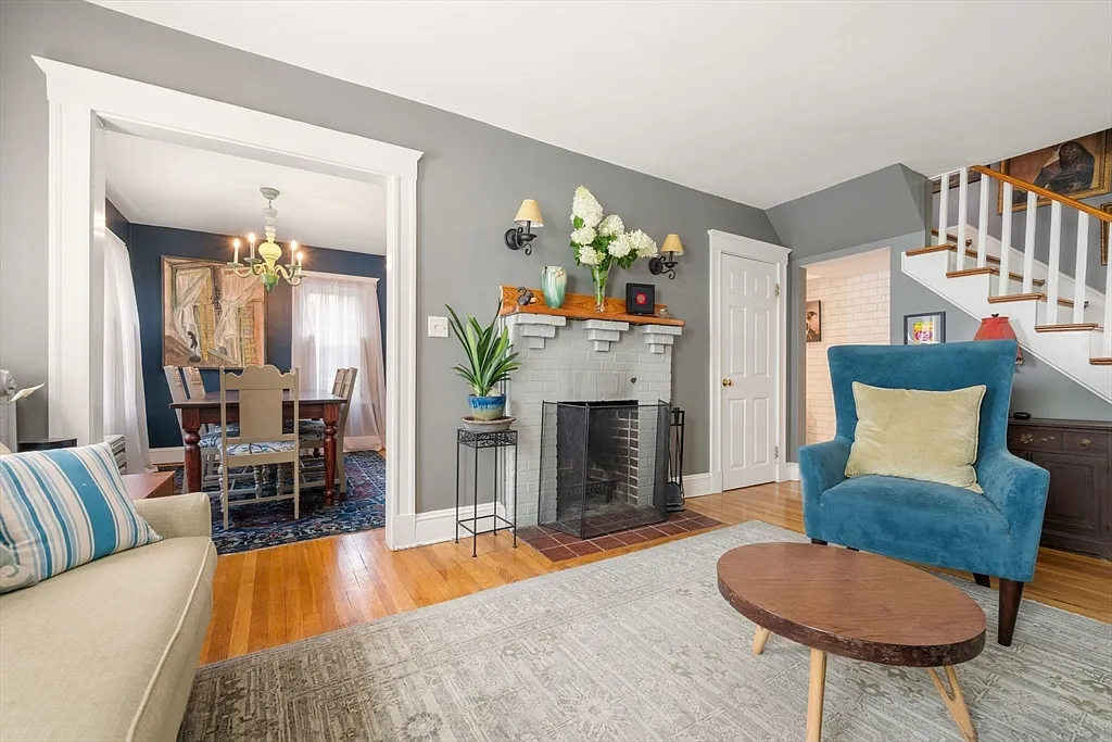 2 bed, 1.0 bath, 1400 sqft, $4,300 — Photo 3