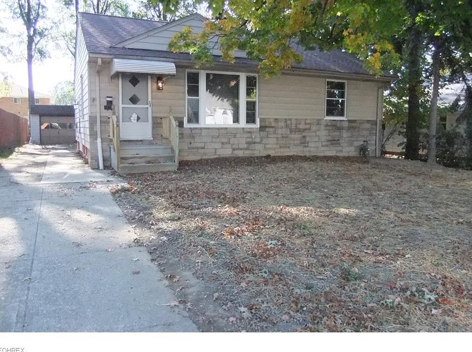 Front View Of Ranch With Full Basement.