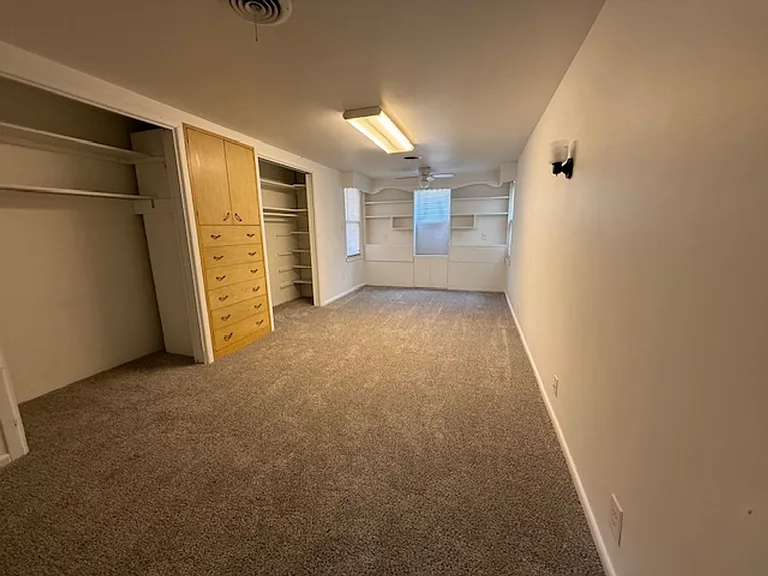 2510 Marshall St — Photo 8